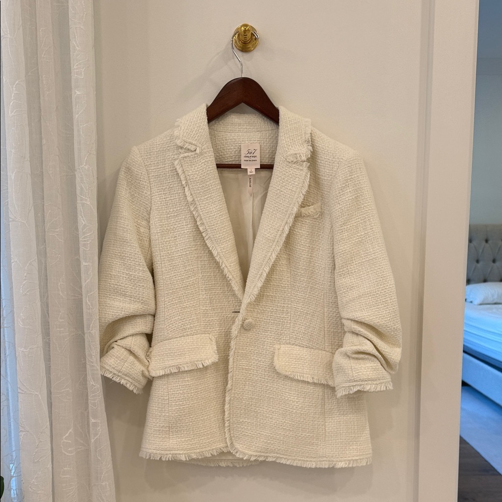 Cinq à Sept Cream Textured Blazer Size 2